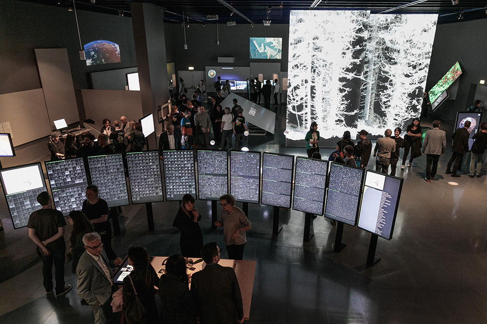 Ars Electronica ~ Lindy Electronics